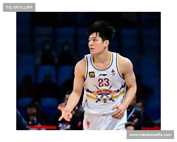 陈国豪连续两场上双闪耀NBA季前赛 末节11分爆发力压快船 陈国豪连续两场上双闪耀NBA季前赛 末节11分爆发力压快船